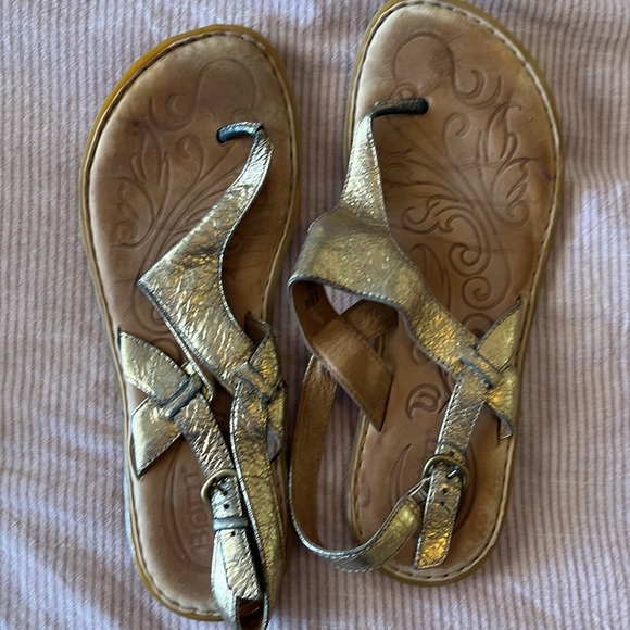 Well loved Sandal lot - Picture 5 of 6